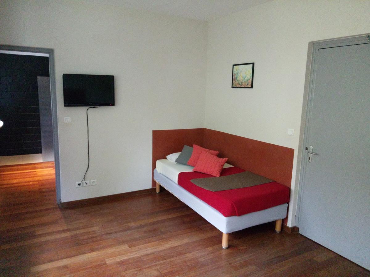 La Maison D'Hoursentut Hotell Campan Exteriör bild